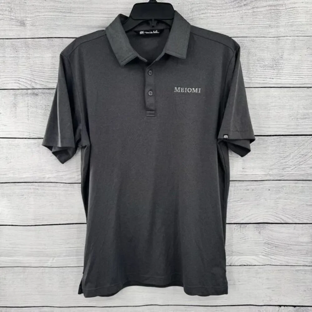 Travis Mathew Golf Polo Shirt Mens Size Medium Gray Short Sleeve Polyester‎ Logo